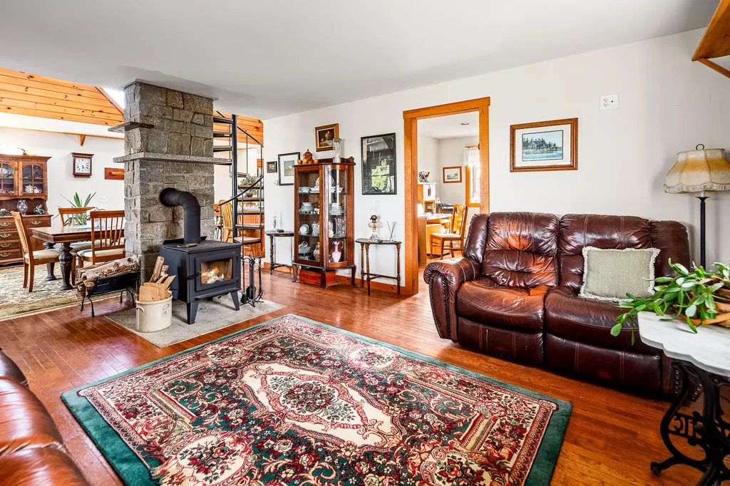 83 North Road Matinicus Isle Plt ME 04851