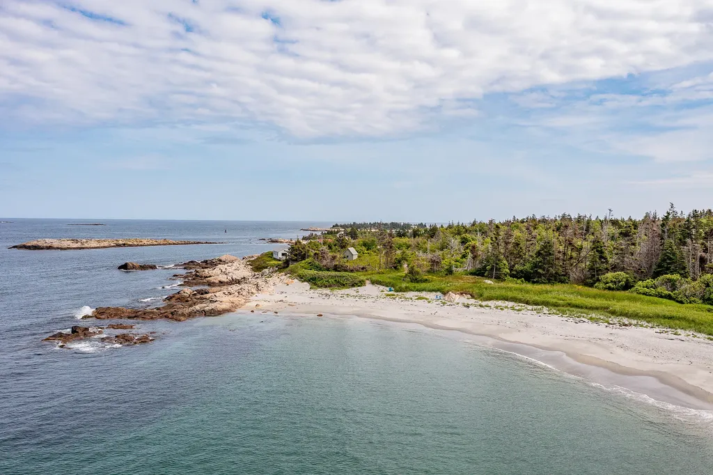 83 North Road Matinicus Isle Plt ME 04851