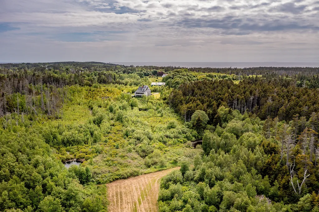 83 North Road Matinicus Isle Plt ME 04851