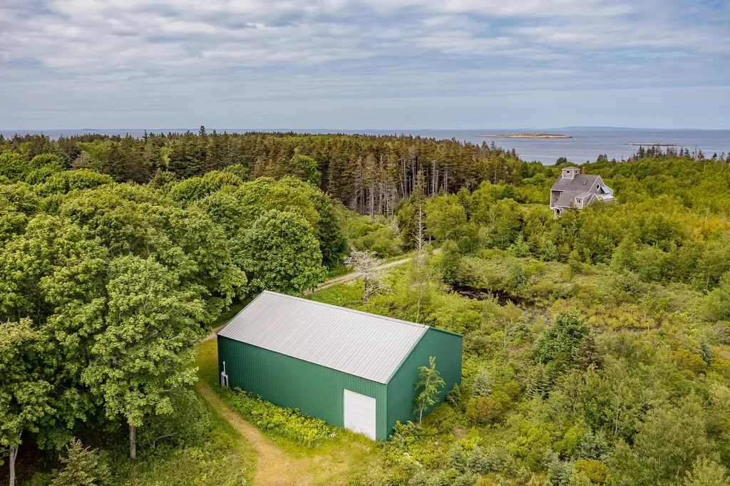 83 North Road Matinicus Isle Plt ME 04851