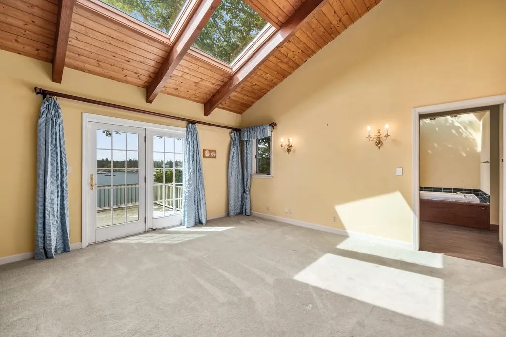 47 Barters Point Road Saint George ME 04860