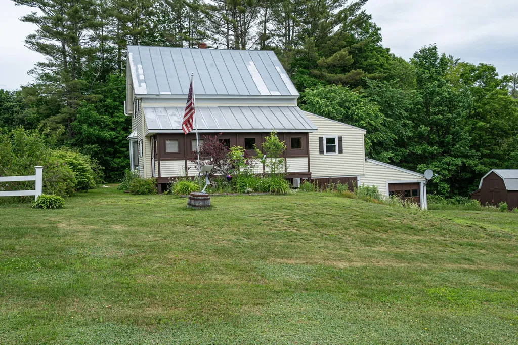 143 Mayfield Road Moscow ME 04920