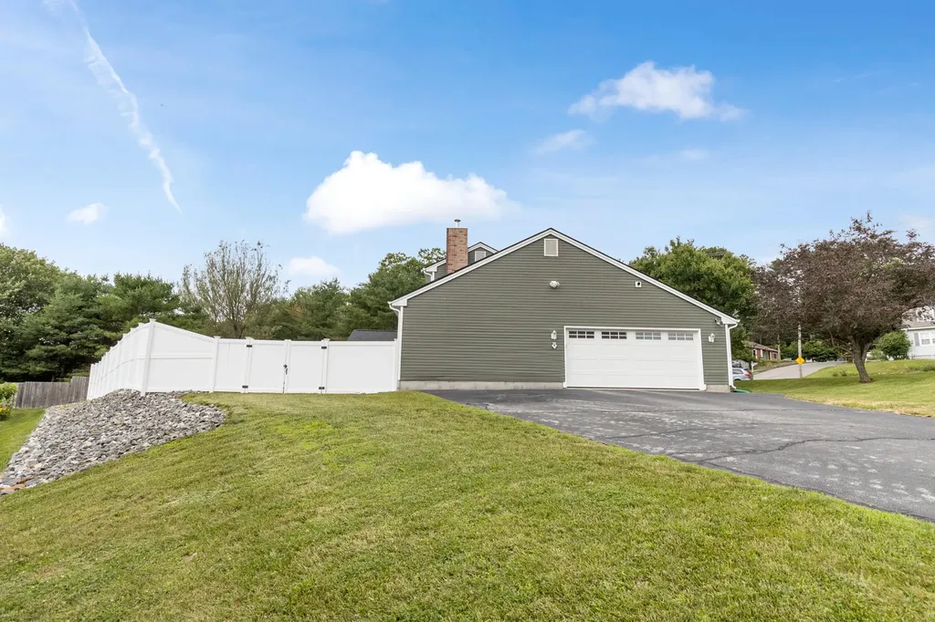 5 Fairview Avenue Auburn ME 04210
