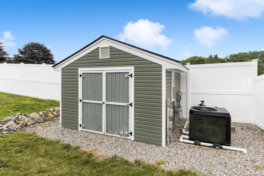 5 Fairview Avenue Auburn ME 04210