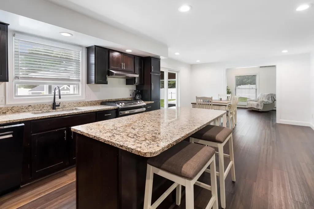 5 Fairview Avenue Auburn ME 04210