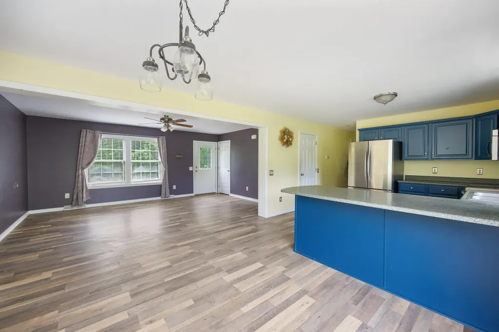 32 Barton Road Windsor ME 04363