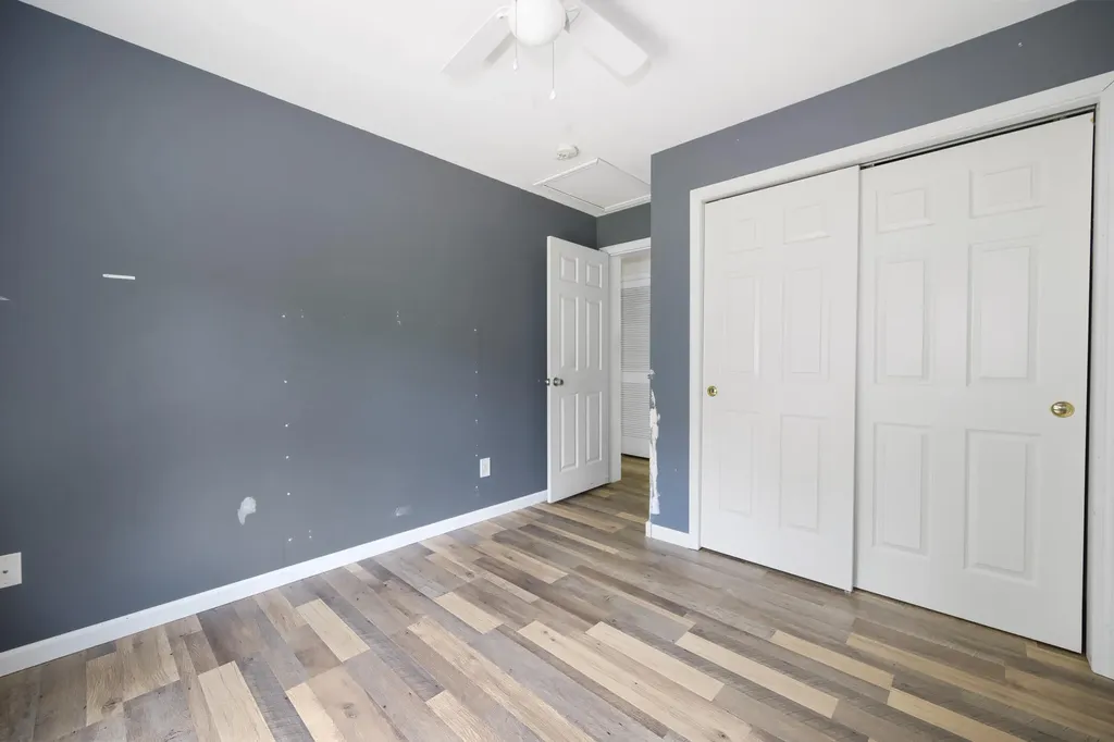 32 Barton Road Windsor ME 04363