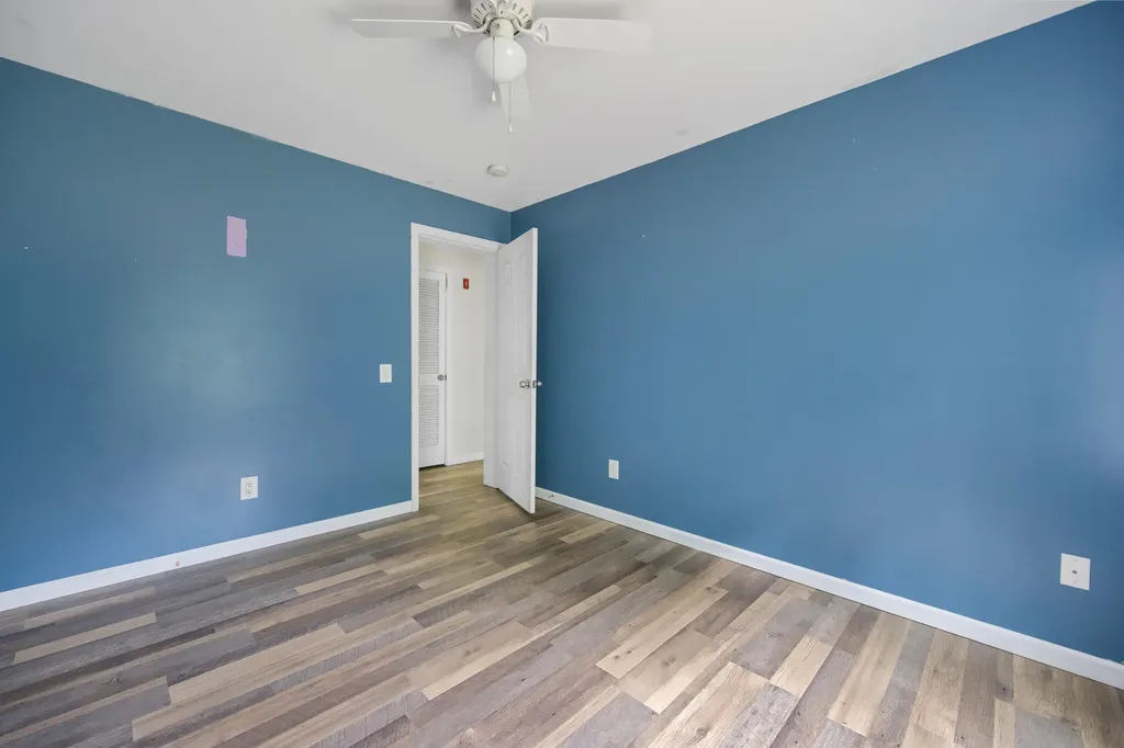 32 Barton Road Windsor ME 04363