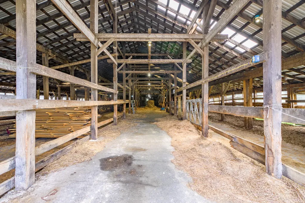 672 & 700 Brooks Road Knox ME 04986