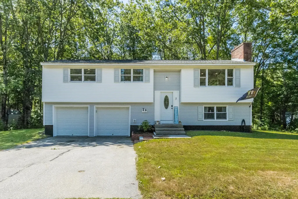 5 Brunelle Avenue Sanford ME 04073