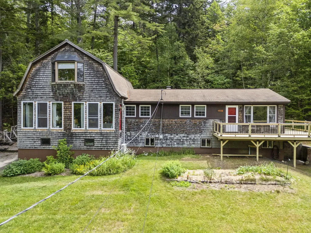 490 Cross Point Road Edgecomb ME 04556