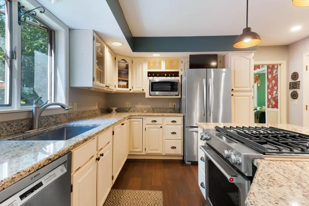 6 Arrowhead Drive Brunswick ME 04011