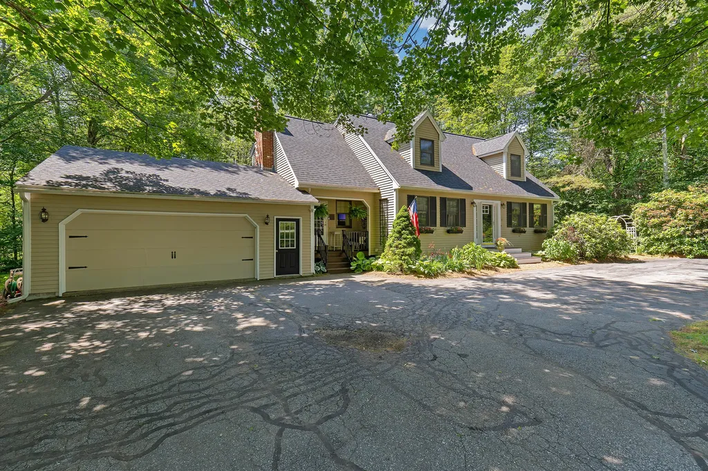 6 Arrowhead Drive Brunswick ME 04011