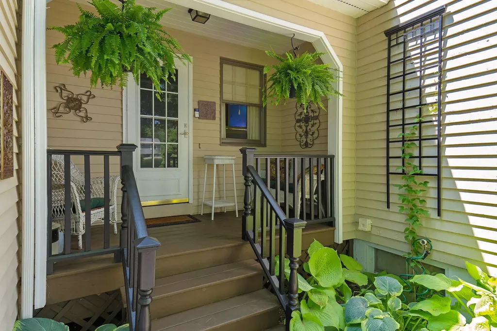6 Arrowhead Drive Brunswick ME 04011