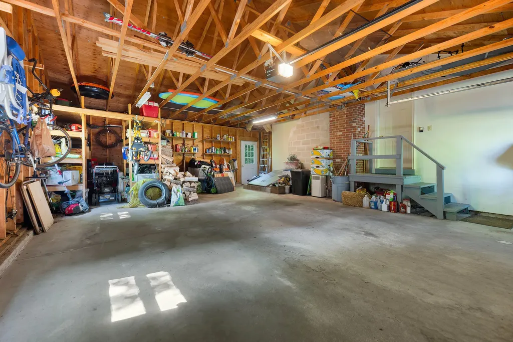 6 Arrowhead Drive Brunswick ME 04011
