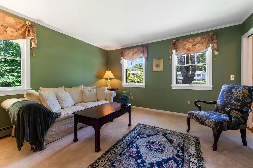 6 Arrowhead Drive Brunswick ME 04011