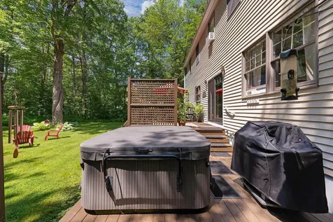 6 Arrowhead Drive Brunswick ME 04011