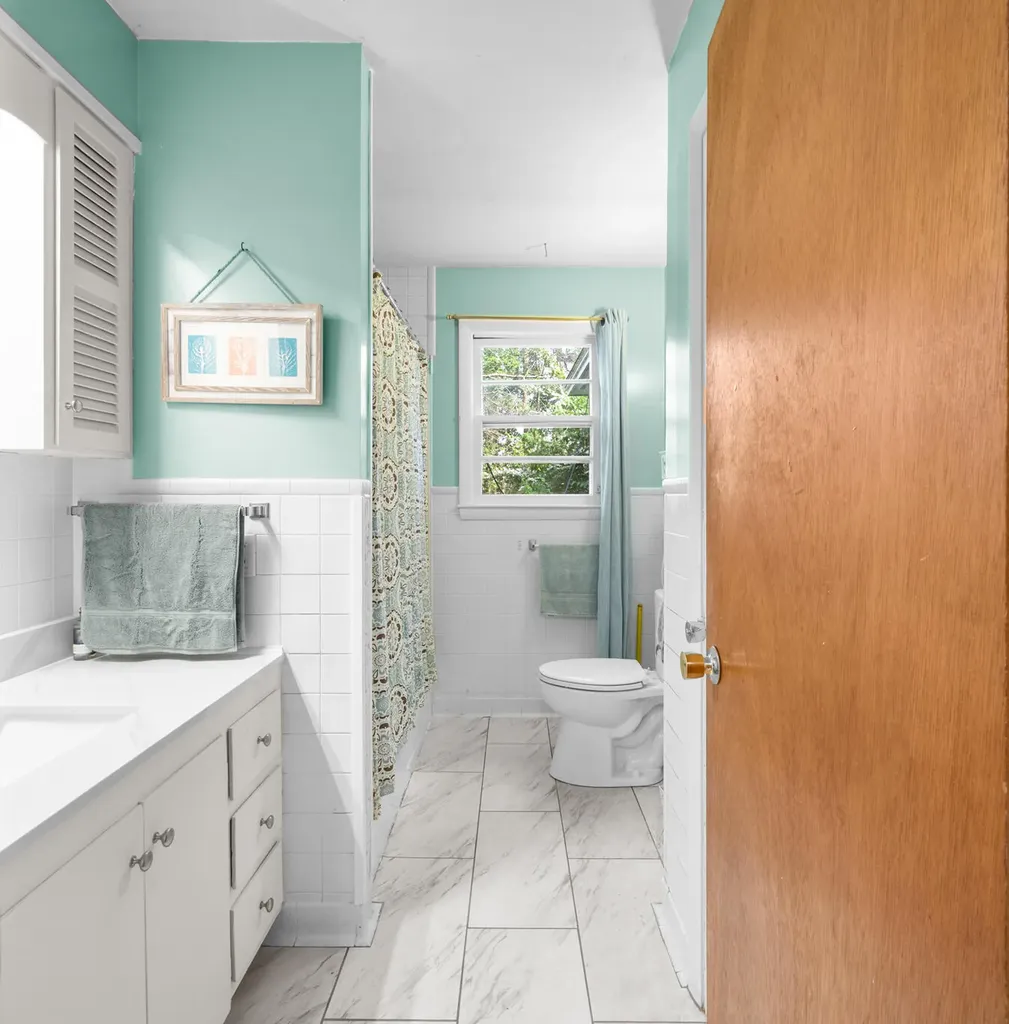 97 Forest Avenue Orono ME 04473