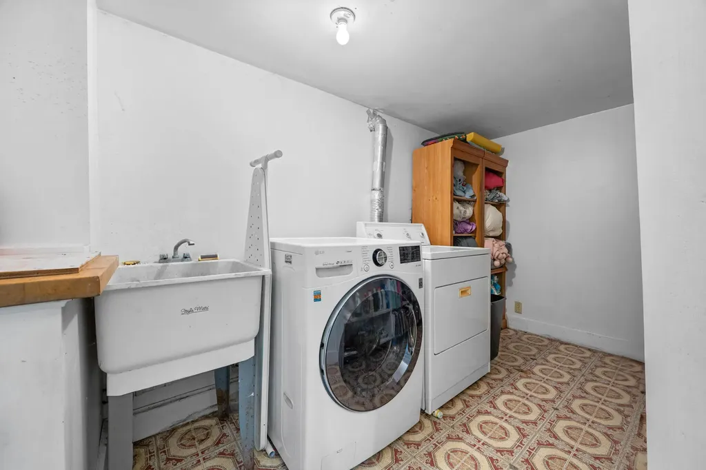 97 Forest Avenue Orono ME 04473