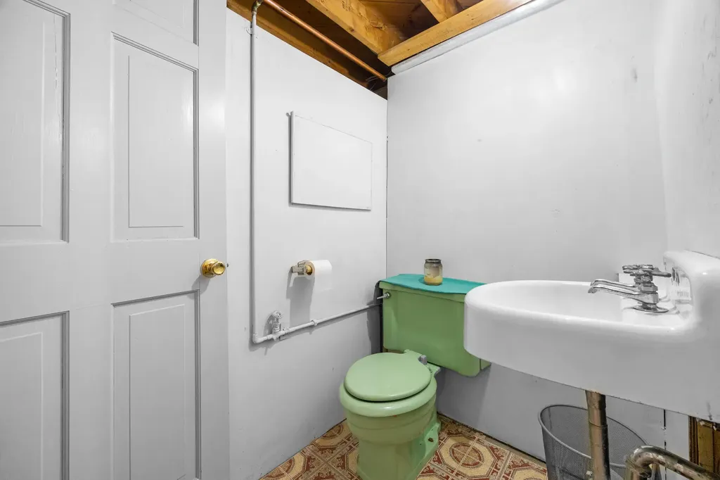 97 Forest Avenue Orono ME 04473