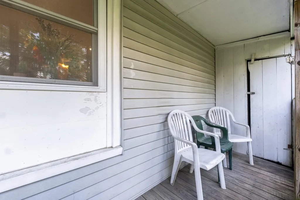 68 Newbury Street Auburn ME 04210