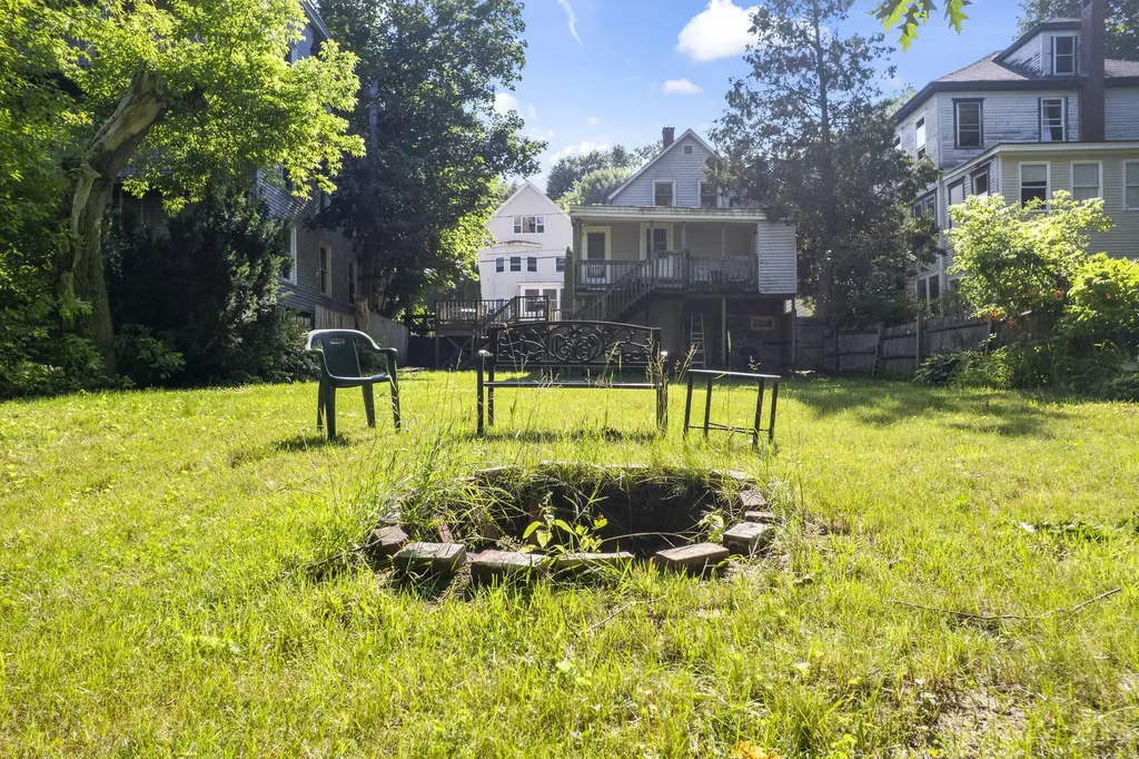 68 Newbury Street Auburn ME 04210