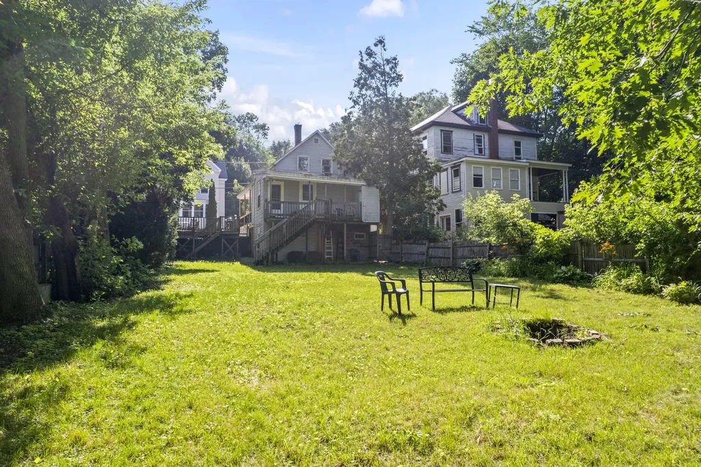 68 Newbury Street Auburn ME 04210
