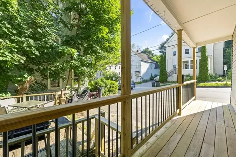 68 Newbury Street Auburn ME 04210