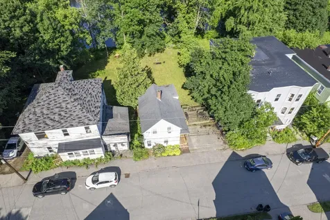 68 Newbury Street Auburn ME 04210
