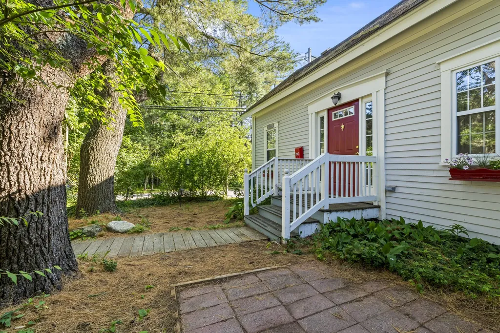 81 Richardson Street Bath ME 04530
