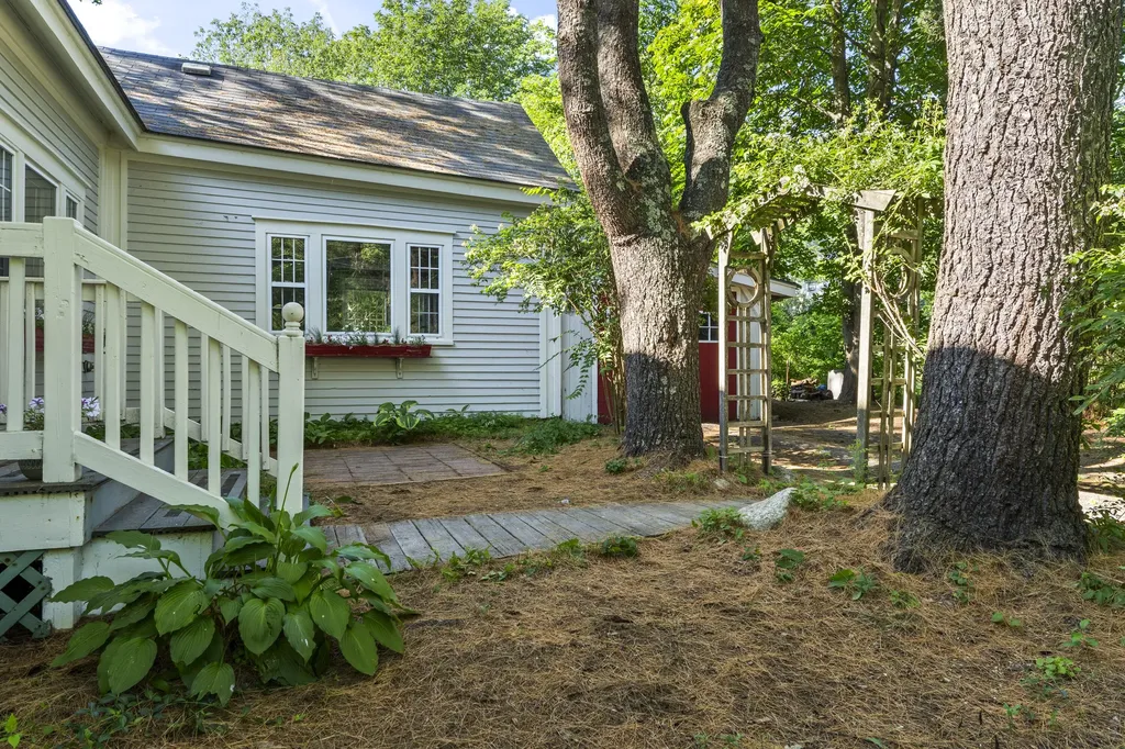 81 Richardson Street Bath ME 04530