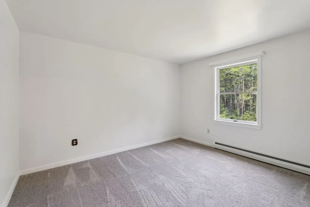 27 Libby Lane Brunswick ME 04011