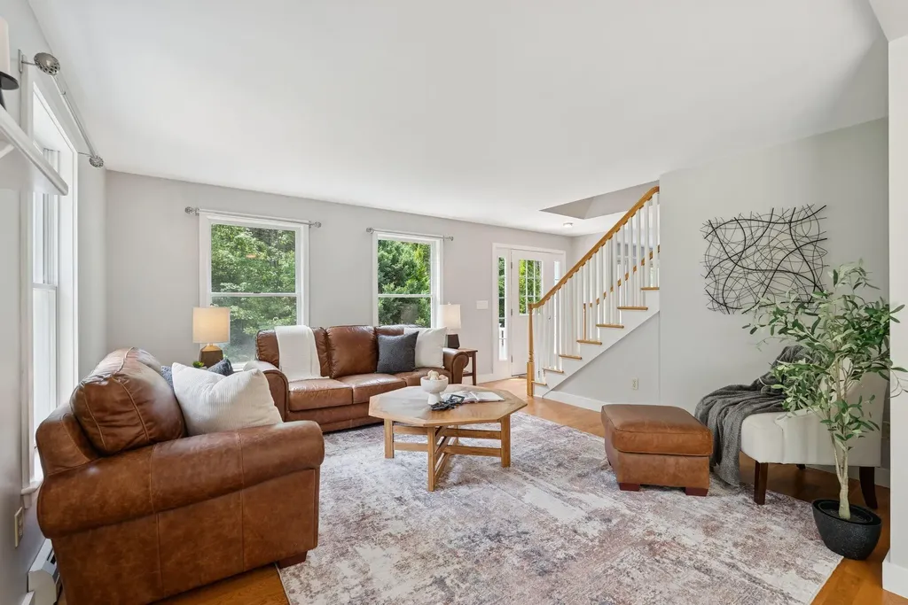 27 Libby Lane Brunswick ME 04011