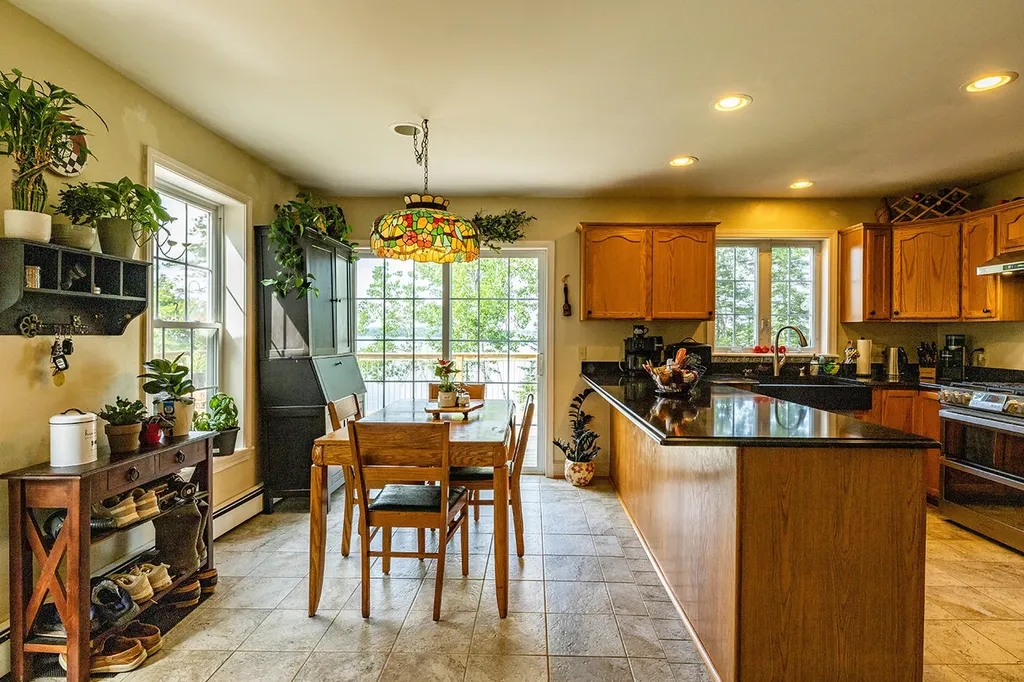 111 Ledge Road South Thomaston ME 04858