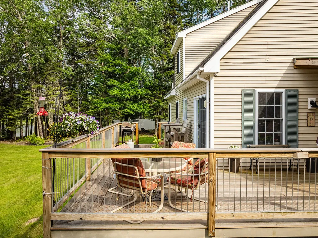 111 Ledge Road South Thomaston ME 04858