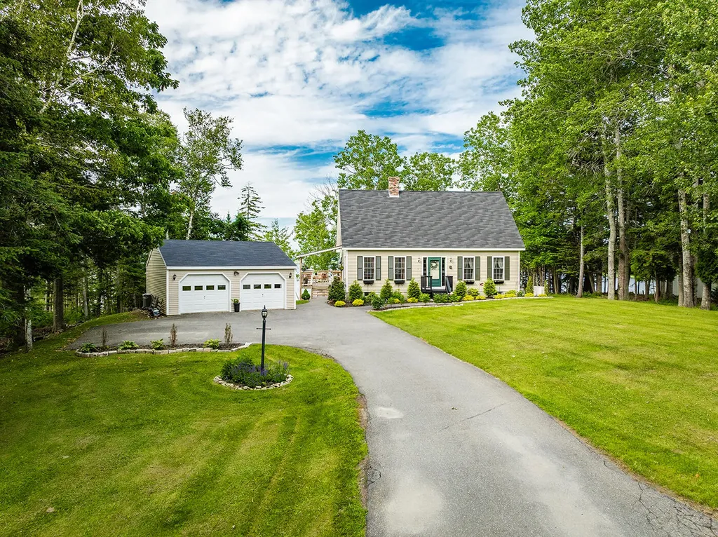 111 Ledge Road South Thomaston ME 04858