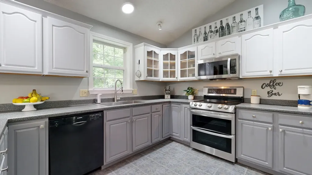 15 Howe Lane Sabattus ME 04280