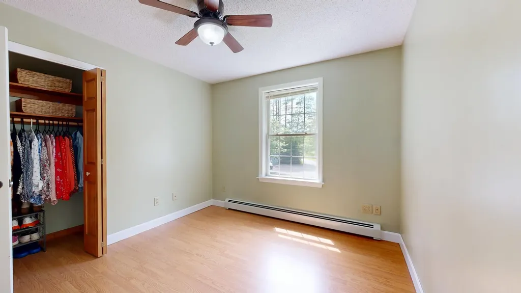 15 Howe Lane Sabattus ME 04280