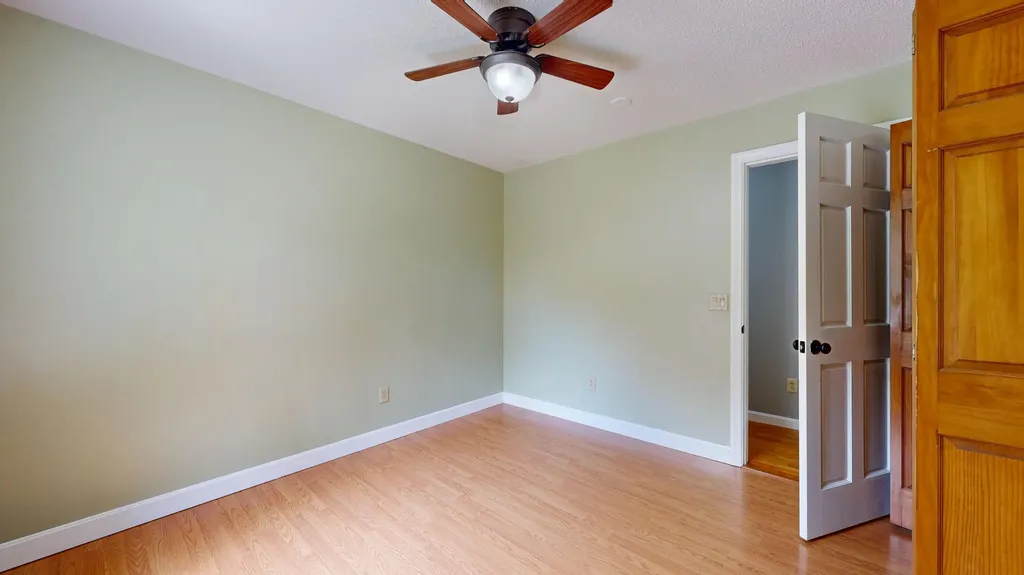 15 Howe Lane Sabattus ME 04280