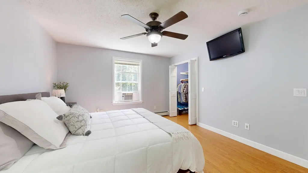 15 Howe Lane Sabattus ME 04280