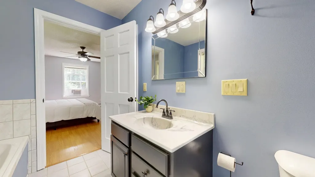 15 Howe Lane Sabattus ME 04280