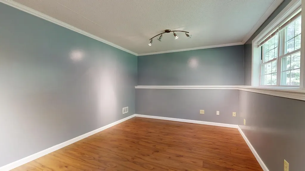 15 Howe Lane Sabattus ME 04280