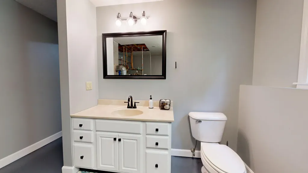15 Howe Lane Sabattus ME 04280