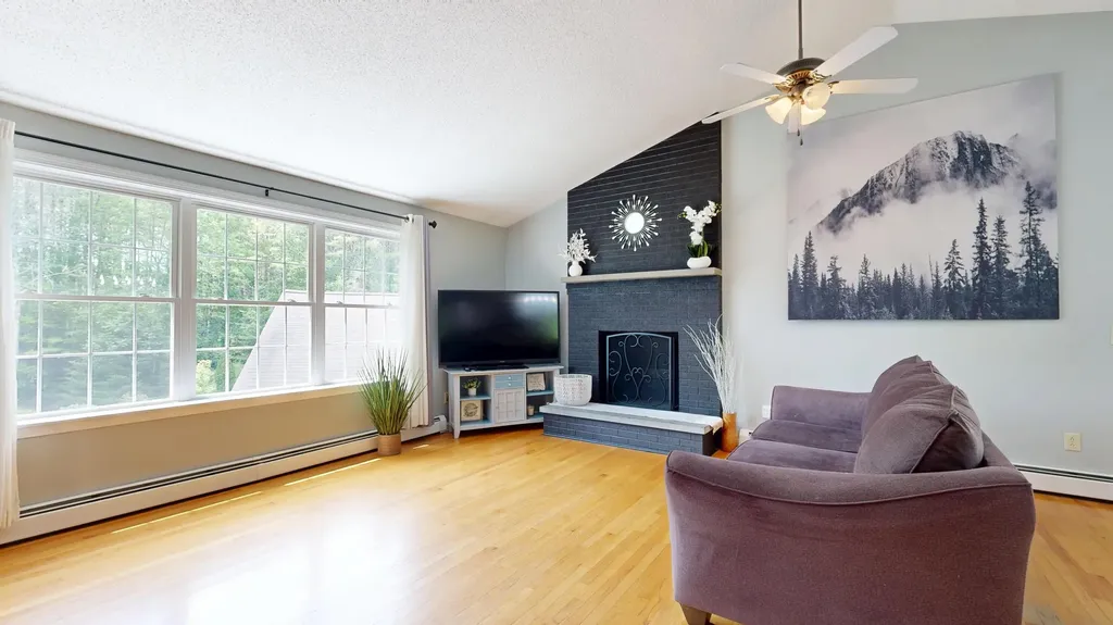 15 Howe Lane Sabattus ME 04280