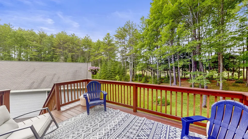 15 Howe Lane Sabattus ME 04280