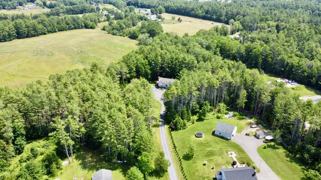 15 Howe Lane Sabattus ME 04280