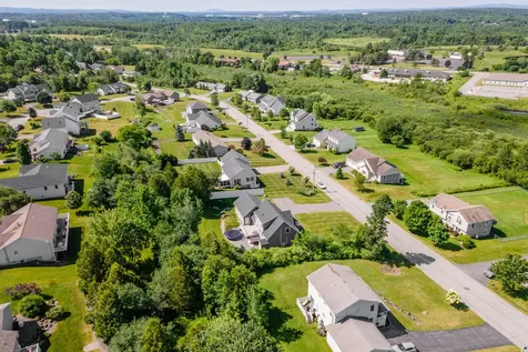 123 Lasalle Drive Bangor ME 04401