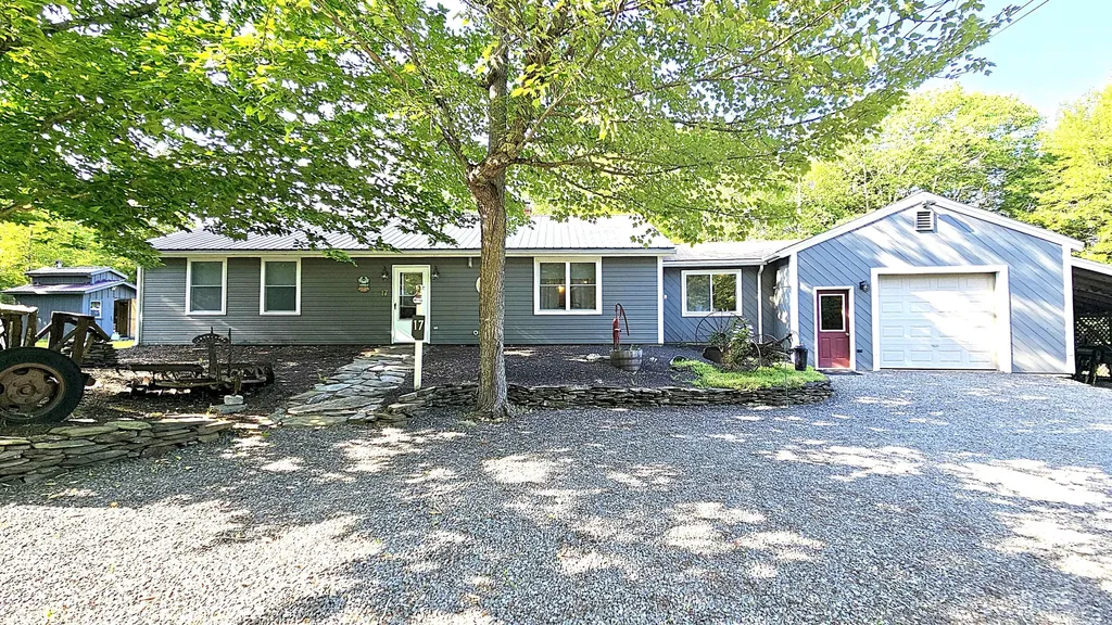 17 Ginger Lane Farmingdale ME 04344