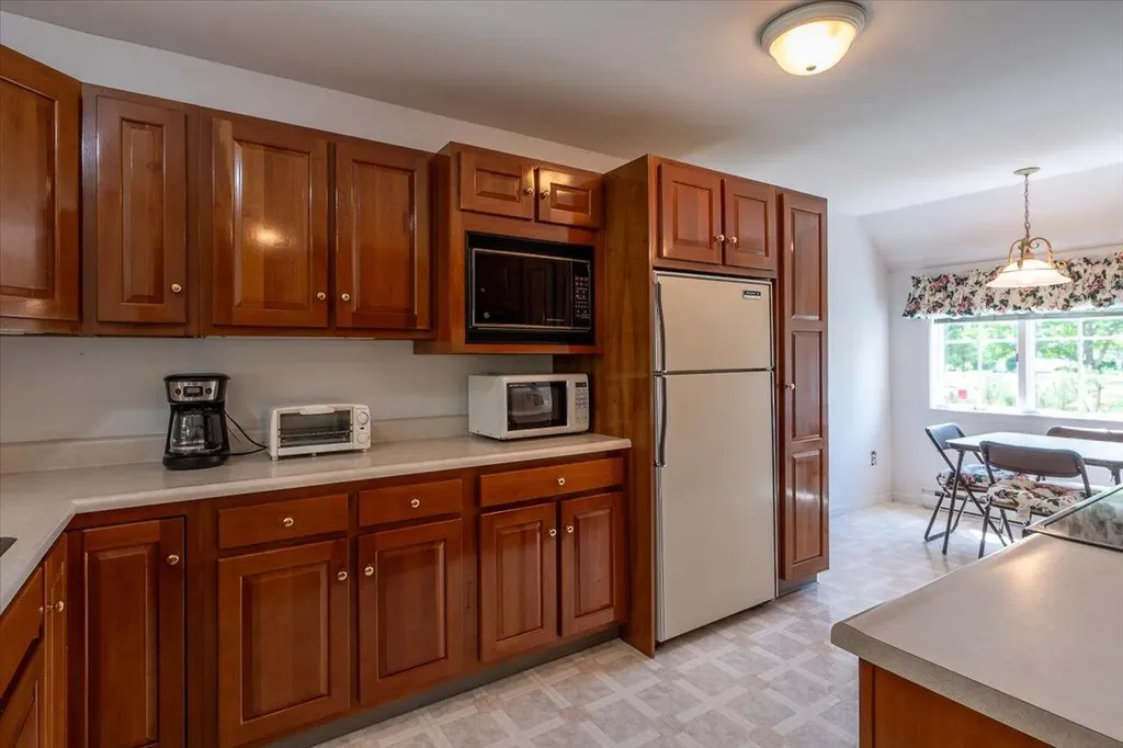 25 Schooner Drive Rockland ME 04841