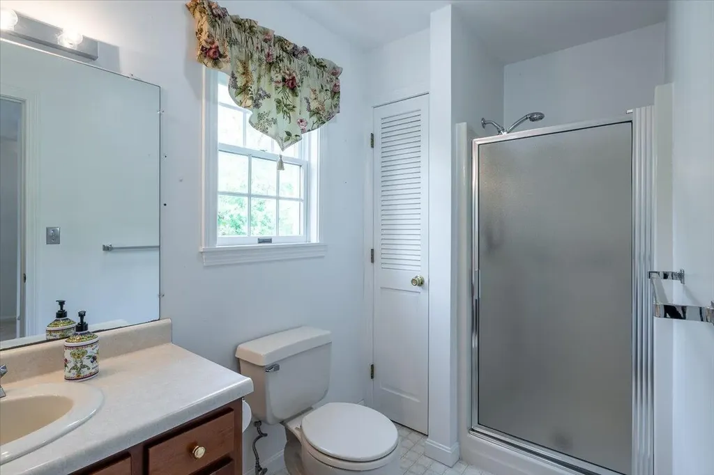25 Schooner Drive Rockland ME 04841